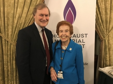 Sir David meets Holocaust survivor in Parliament  